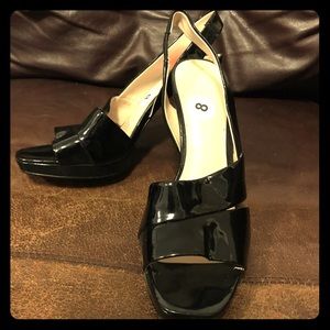 Black Patent Leather Nine West Strappy Sandals 8